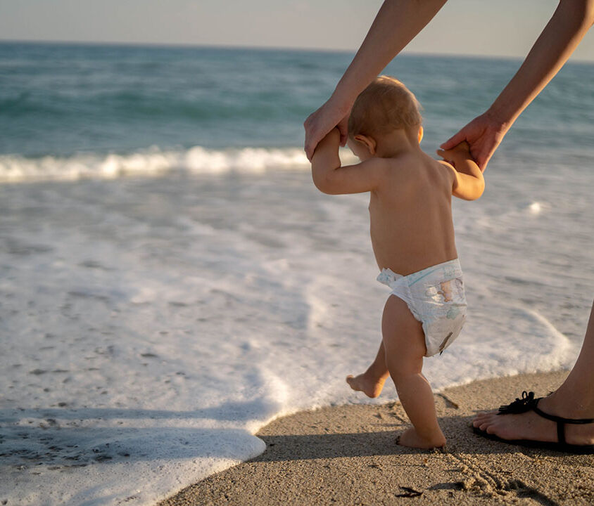 bebe-playa-verano.jpg
